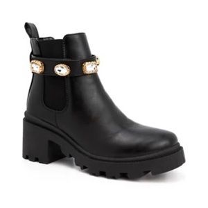 Steve Madden Women's Amulet Ankle Boots